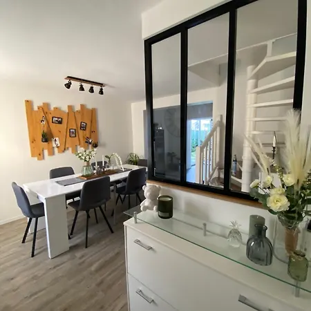 Les Jardins Du Pavillon Habitación en casa particular *